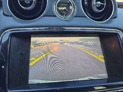 Used 2014 Jaguar XJ L Portfolio image 42