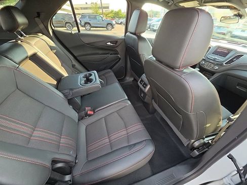 Used 2023 Chevrolet Equinox RS AWD/4WD image 28