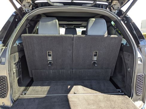 Used 2023 Land Rover Discovery S R-Dynamic image 34