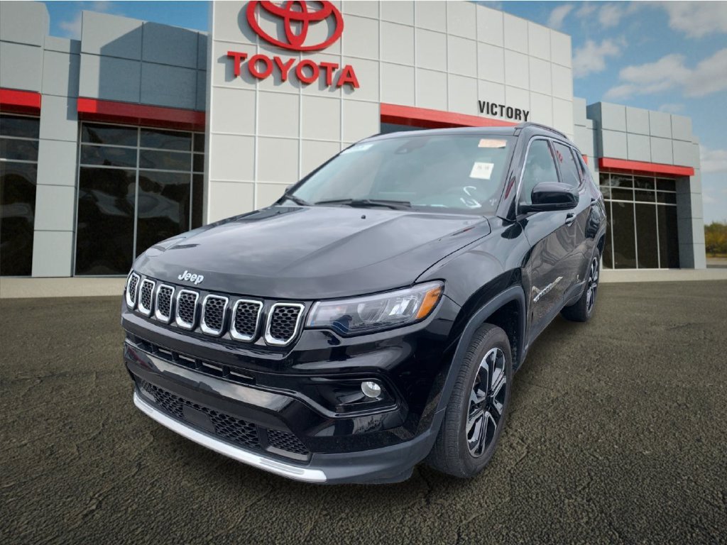 Used 2023 Jeep Compass Limited AWD/4WD image 5