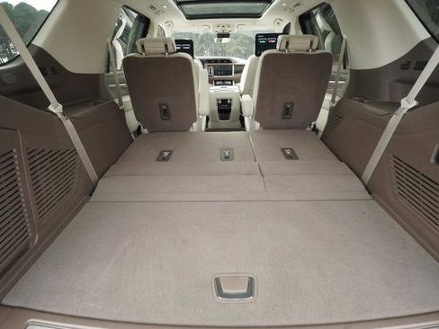 Used 2024 GMC Yukon Denali w/ Denali Reserve Package image 33