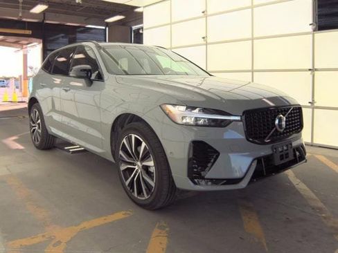 Certified 2025 Volvo XC60 B5 Plus AWD/4WD image 1