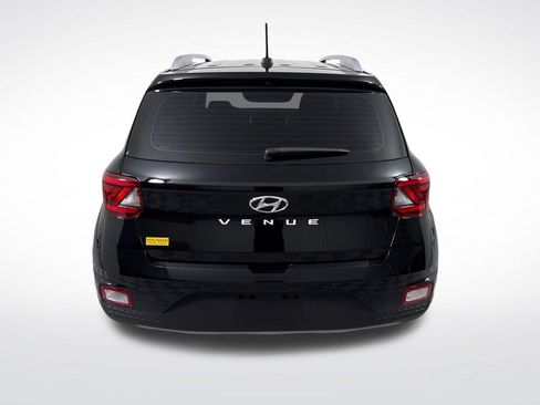 Certified 2024 Hyundai Venue SEL image 5