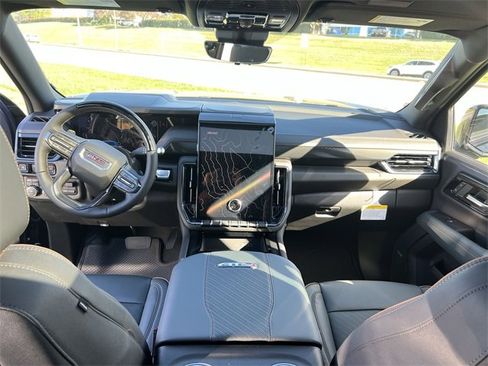 New 2026 GMC Yukon XL AT4 w/ AT4 Premium Plus Package image 10