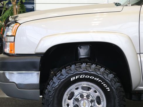 Used 2005 Chevrolet Silverado 2500 LS w/ Heavy-Duty Power Package image 54