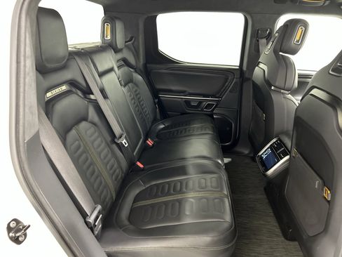 Used 2023 Rivian R1T Adventure AWD/4WD image 22