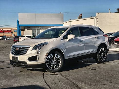 Used 2018 Cadillac XT5 Premium Luxury image 1