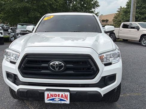 Used 2020 Toyota Tacoma SR AWD/4WD image 2