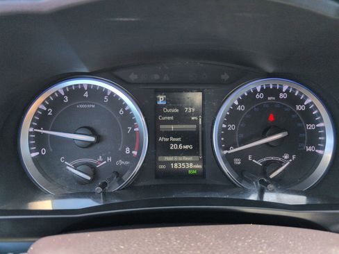 Used 2018 Toyota Highlander XLE AWD/4WD image 15