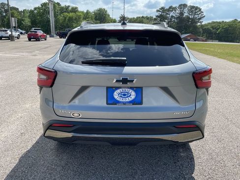 New 2026 Chevrolet Trax ACTIV FWD image 4