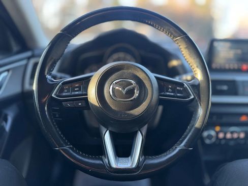 Used 2017 MAZDA MAZDA3 Touring image 15