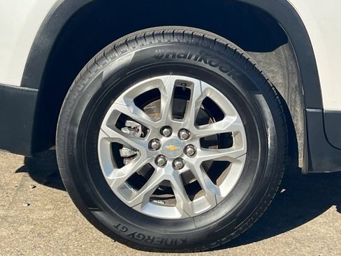 Used 2020 Chevrolet Traverse LT AWD/4WD image 5