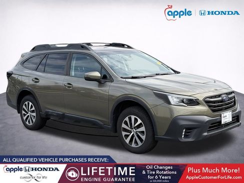 Used 2021 Subaru Outback Premium AWD/4WD image 1
