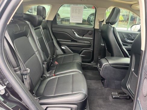 Used 2023 Lincoln Corsair AWD w/ Equipment Group 101A image 18