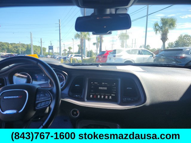 Used 2023 Dodge Challenger SXT RWD image 2
