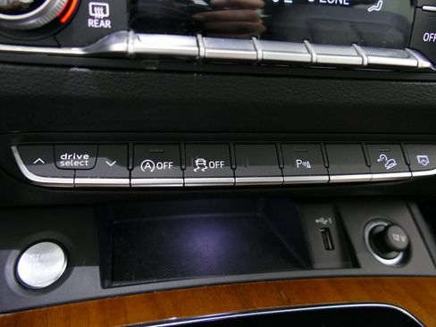 Used 2022 Audi Q5 2.0T Premium w/ Convenience Package image 22