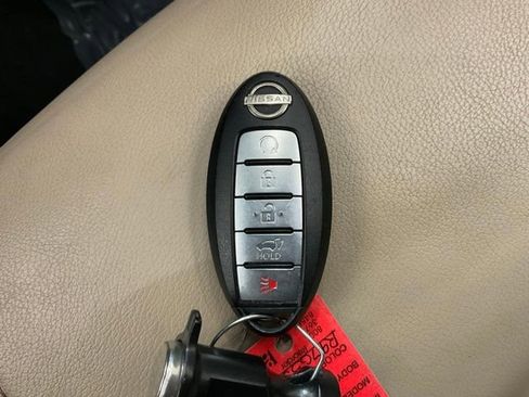 Used 2024 Nissan Armada SL AWD/4WD image 28