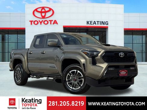 Certified 2025 Toyota Tacoma TRD Sport image 1