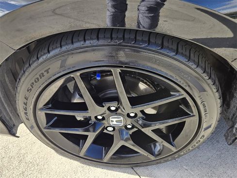 Used 2025 Honda Civic Sport image 10