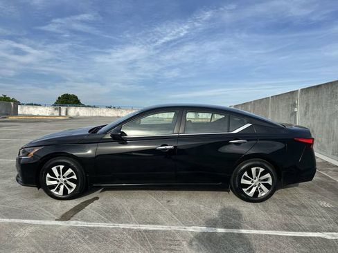 Used 2024 Nissan Altima 2.5 S FWD image 37
