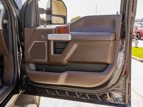 Used 2017 Ford F250 King Ranch w/ King Ranch Ultimate Package image 36