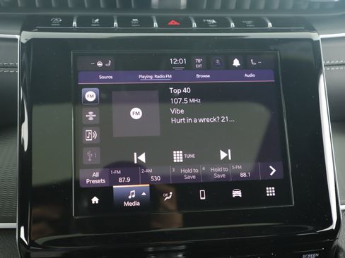 New 2025 Jeep Grand Cherokee Altitude image 7