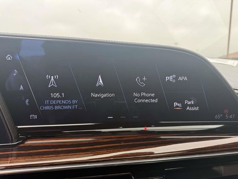 Used 2022 Cadillac Escalade ESV Premium Luxury image 21