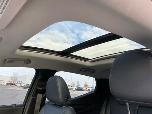 Used 2022 Chevrolet Bolt EUV Premier w/ Sun & Sound Package image 36