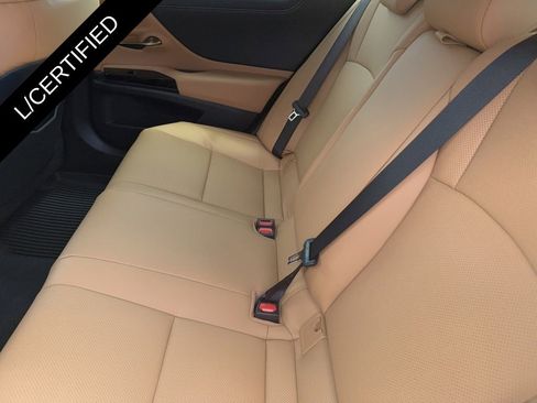 Used 2025 Lexus ES 300h w/ Premium Package FWD image 21