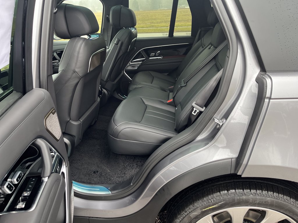 New 2026 Land Rover Range Rover Autobiography AWD/4WD image 18