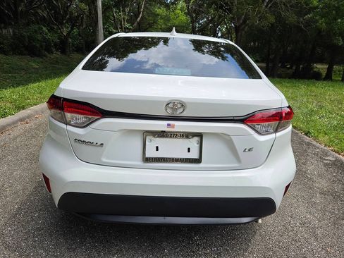 Used 2022 Toyota Corolla LE FWD image 6