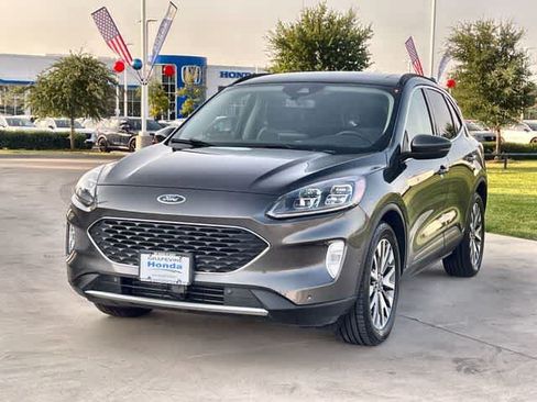 Used 2020 Ford Escape Titanium AWD/4WD image 2