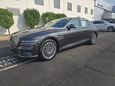 Used 2024 Genesis G80 Advanced image 2