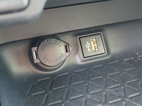 Used 2024 Toyota RAV4 XLE FWD image 28