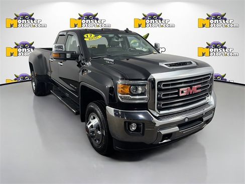 Used 2017 GMC Sierra 3500 SLT image 3