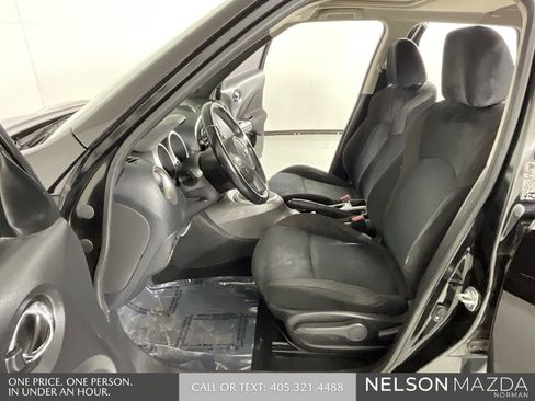 Used 2015 Nissan Juke SV w/ Technology Package image 12