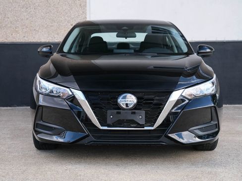 Used 2023 Nissan Sentra SV image 2