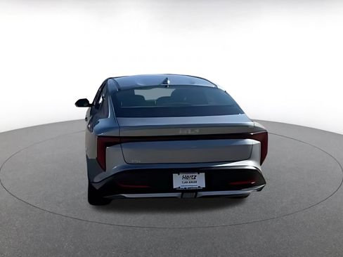 Used 2025 Kia K4 LXS image 16