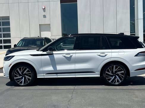 New 2026 Lincoln Aviator Black Label w/ Black Label Special Edition AWD/4WD image 6