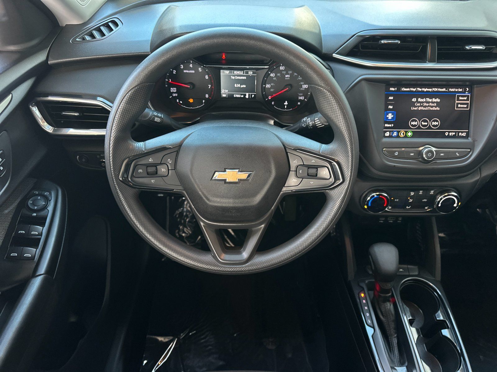 Used 2023 Chevrolet TrailBlazer LT FWD image 13