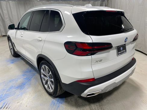 Certified 2025 BMW X5 xDrive50e w/ Premium Package image 6