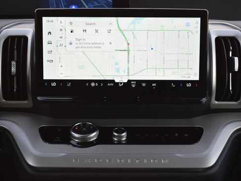 New 2025 Ford Expedition Active image 11