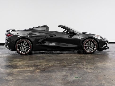 Used 2024 Chevrolet Corvette Stingray Premium Conv w/ Z51 Performance Package image 31