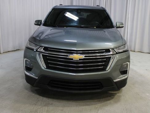Used 2023 Chevrolet Traverse LT image 28