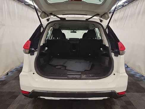 Used 2018 Nissan Rogue S AWD/4WD image 9