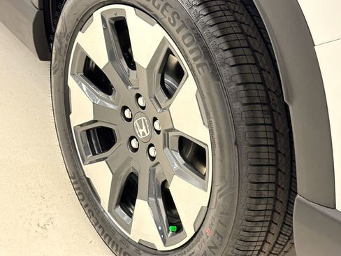 New 2026 Honda Pilot Touring image 11