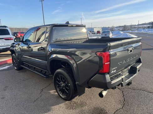 Used 2024 Toyota Tacoma SR image 10