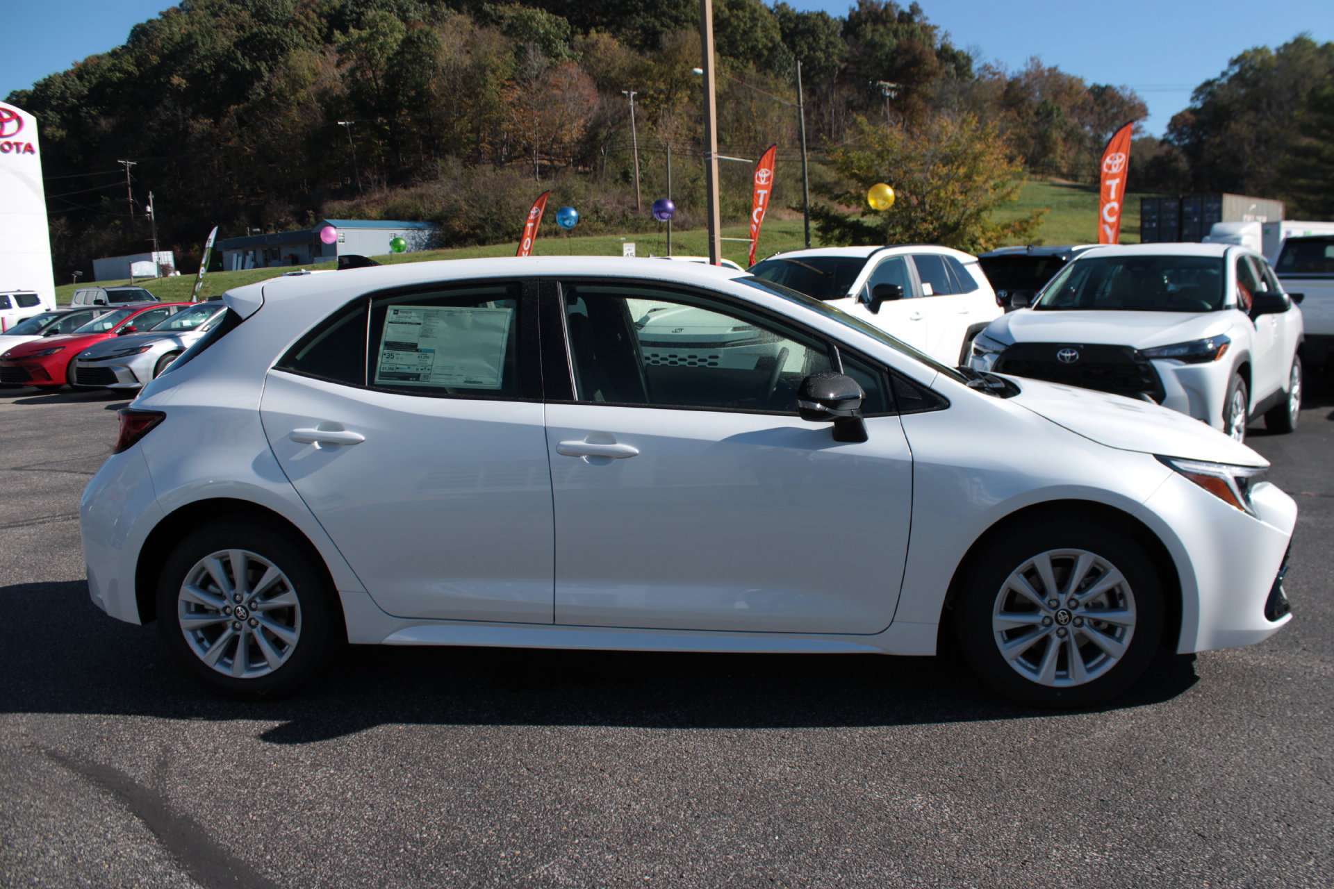 New 2027 Toyota Corolla SE FWD image 4