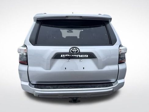 Used 2019 Toyota 4Runner TRD Off-Road image 4