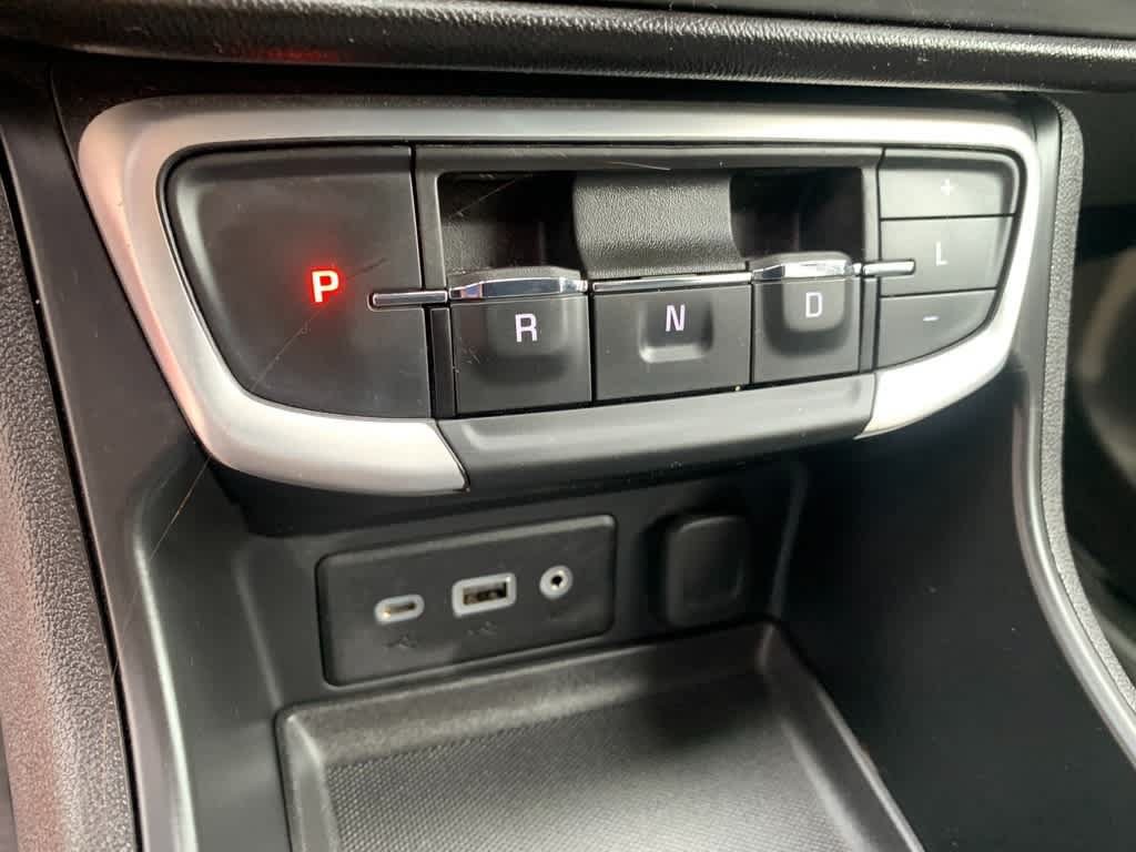 Used 2024 GMC Terrain SLE w/ Driver Convenience Package AWD/4WD image 16